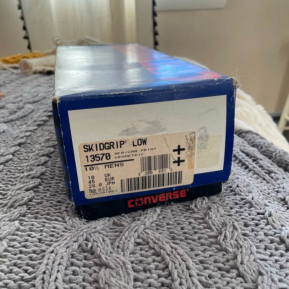 SOLD: Men’s geometric African print Converse - Picture 2 of 5